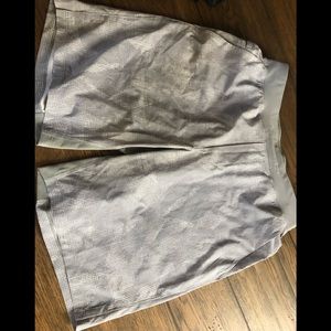 Men’s Lululemon T.H.E. 9 inch liner-less shorts